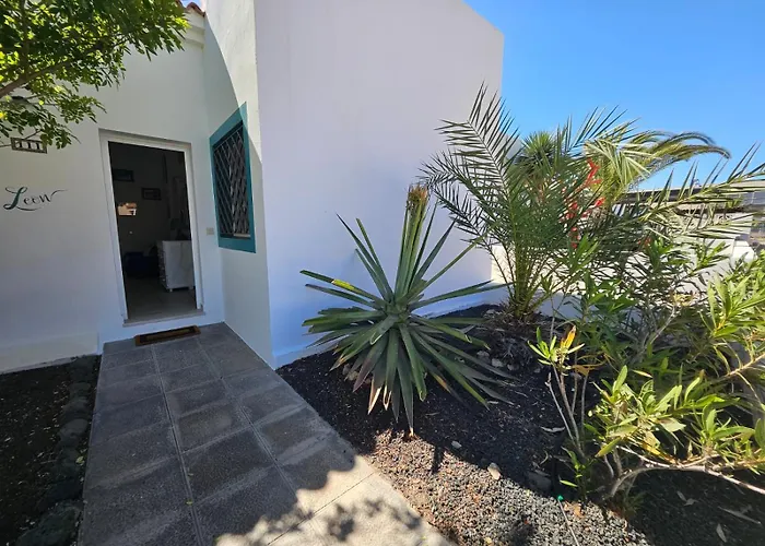 Leon Caleta De Fuste